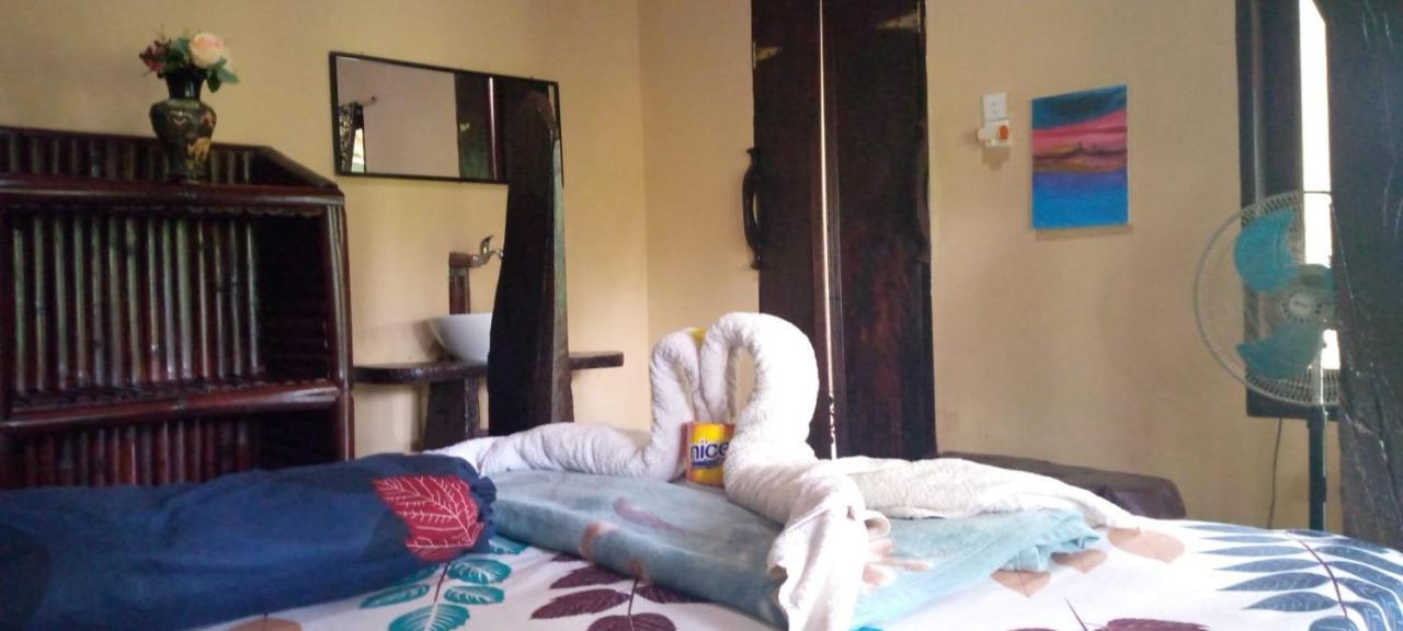 Sumatra Cheeky Monkeys Hotel Bukit Lawang Ngoại thất bức ảnh