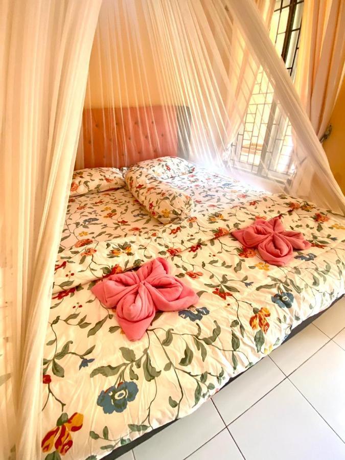 Sumatra Cheeky Monkeys Hotel Bukit Lawang Ngoại thất bức ảnh