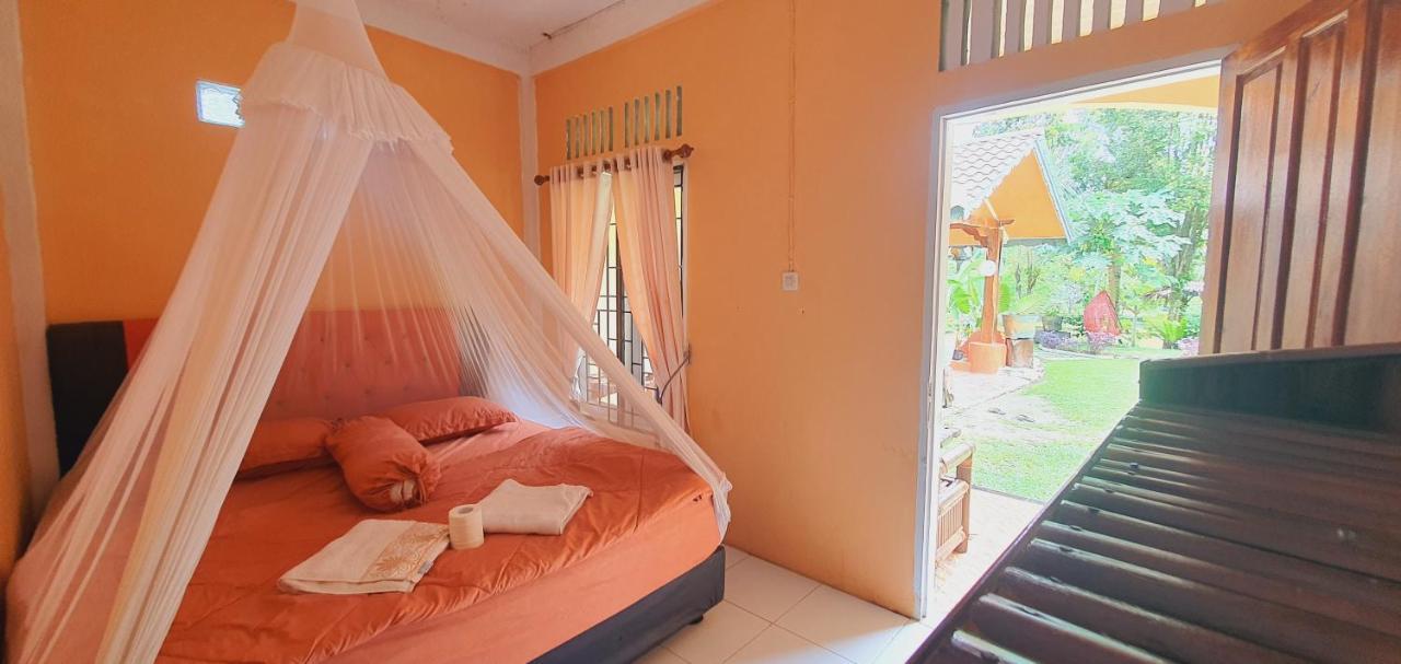 Sumatra Cheeky Monkeys Hotel Bukit Lawang Ngoại thất bức ảnh