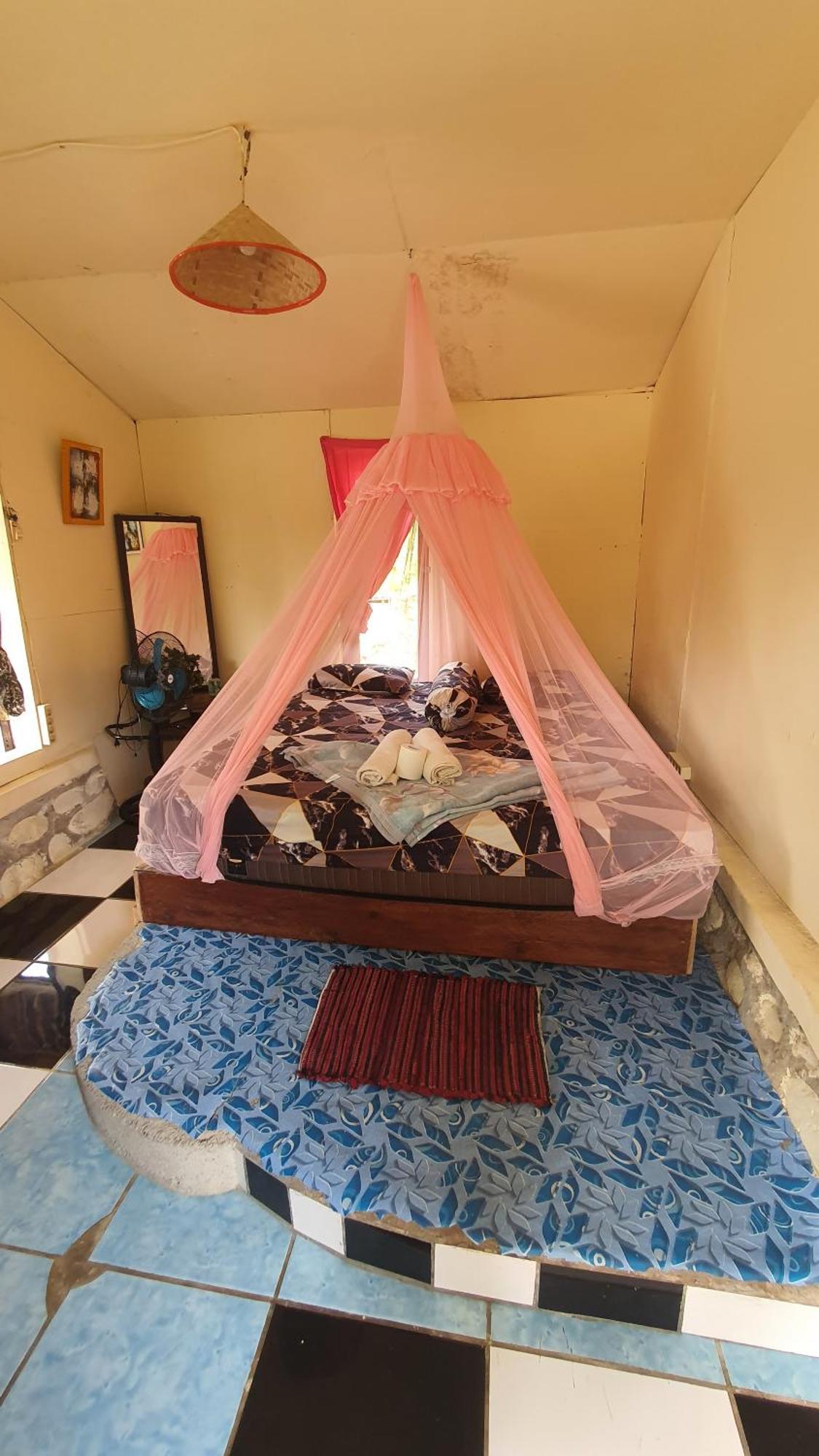 Sumatra Cheeky Monkeys Hotel Bukit Lawang Ngoại thất bức ảnh