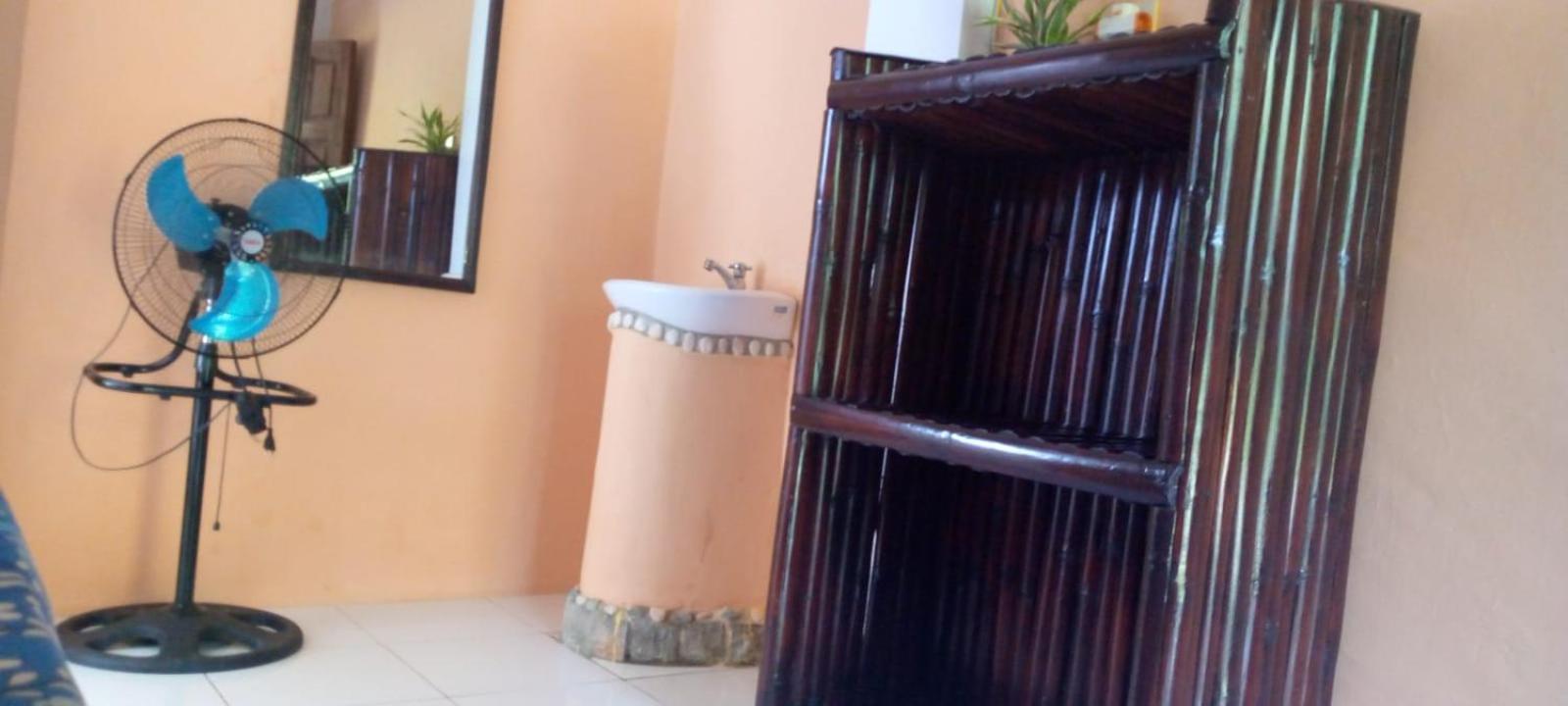 Sumatra Cheeky Monkeys Hotel Bukit Lawang Phòng bức ảnh