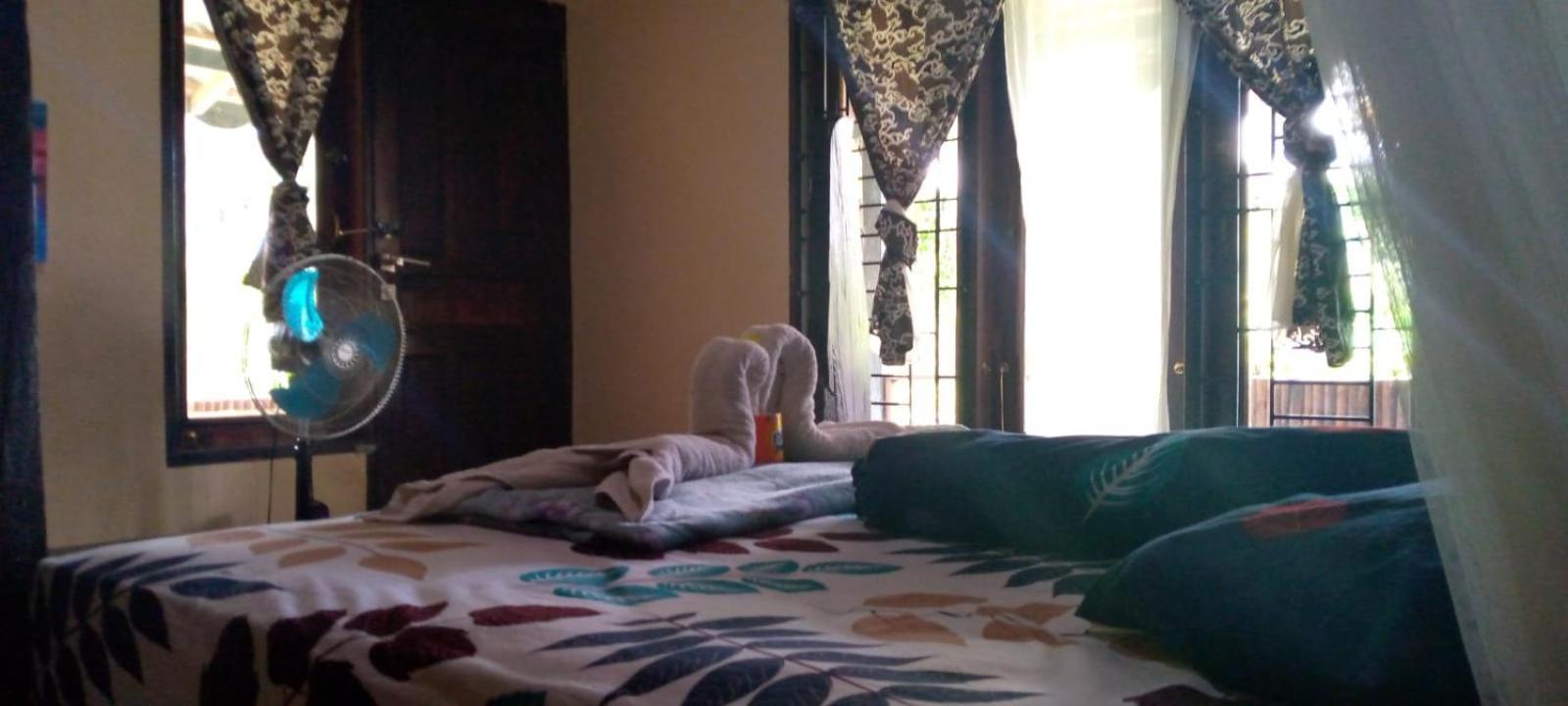 Sumatra Cheeky Monkeys Hotel Bukit Lawang Phòng bức ảnh