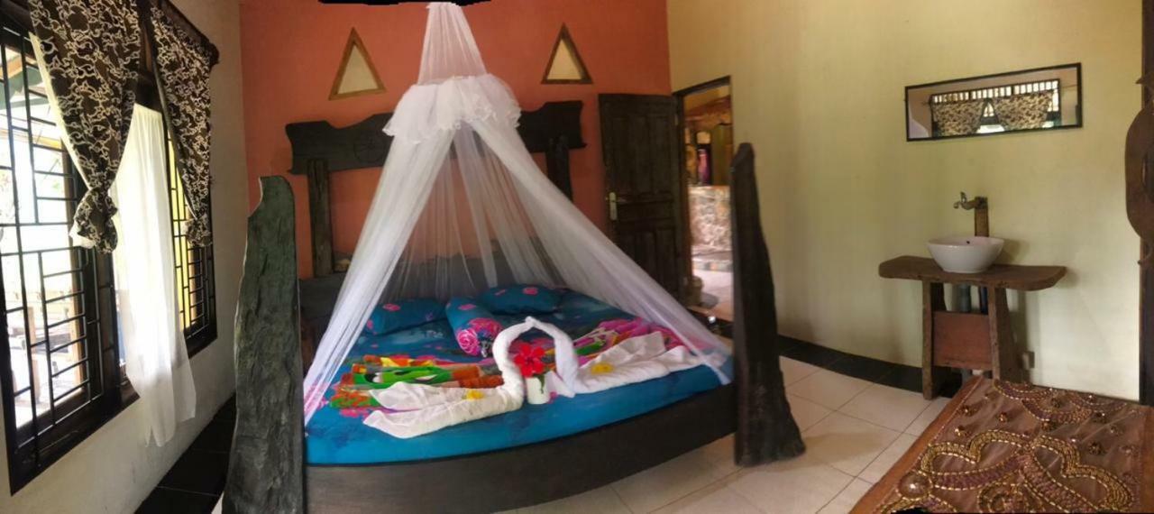 Sumatra Cheeky Monkeys Hotel Bukit Lawang Ngoại thất bức ảnh