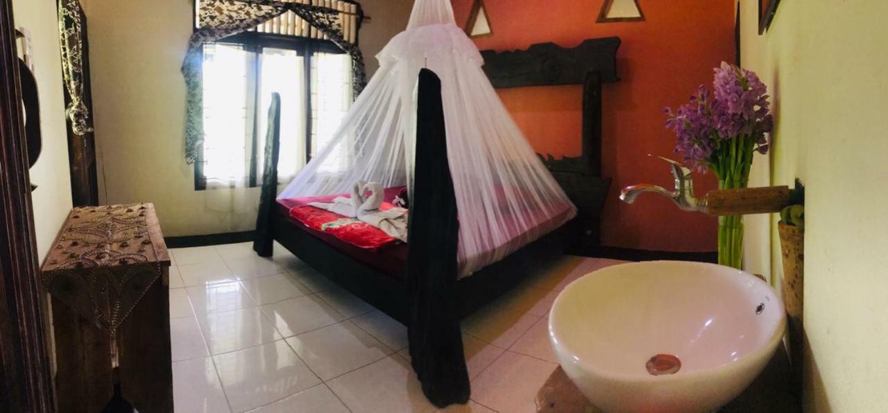 Sumatra Cheeky Monkeys Hotel Bukit Lawang Ngoại thất bức ảnh